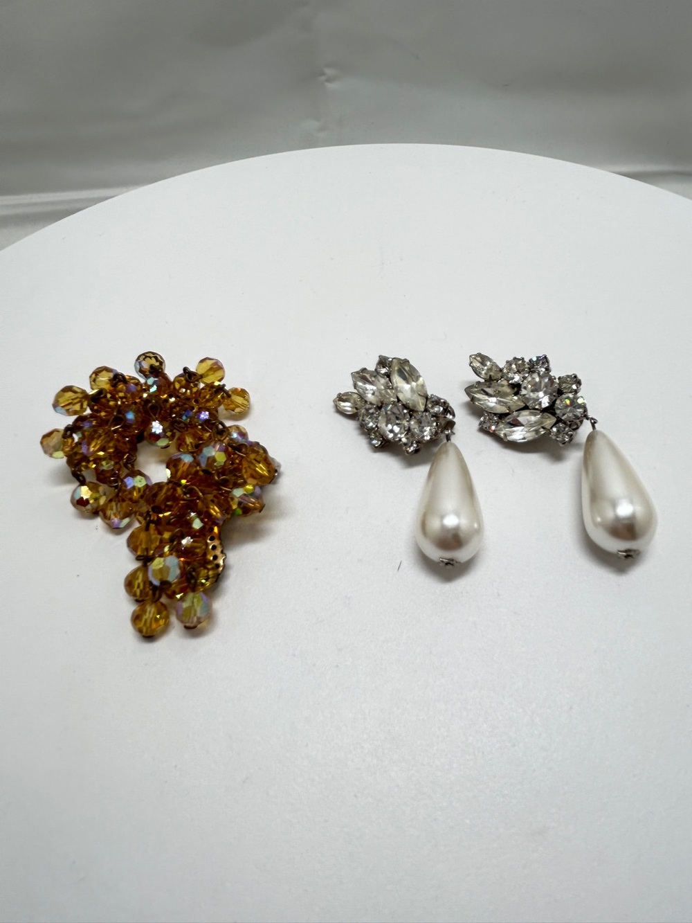 2 Pairs Crystal And Pearl Clip Earrings, Gold, White, Silver